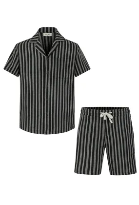 Set aus gestreiften Shorts und Hemd